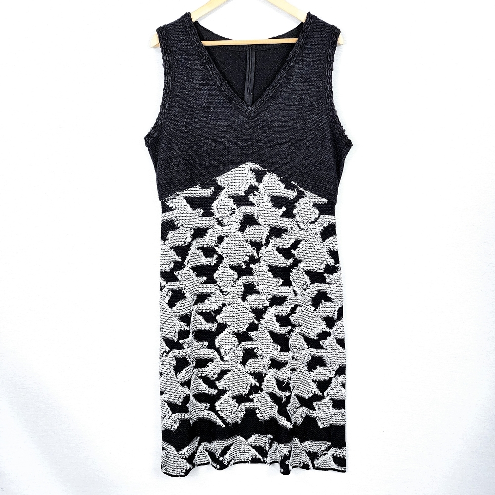 St. John Jaan V Neck Knit Abstract Mod Dress